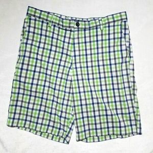 Chaps golf green white blue plaid shorts size 34